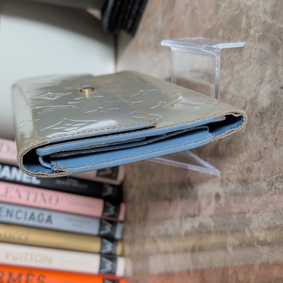 Louis Vuitton Vernis Wallet - Picture 5 of 16
